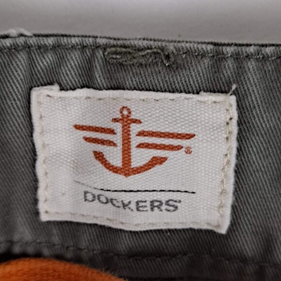 Dockers Size 33 x 30 Gray Flat Front Pants Straight Leg 5 Pocket Zip Fly - Picture 10 of 11